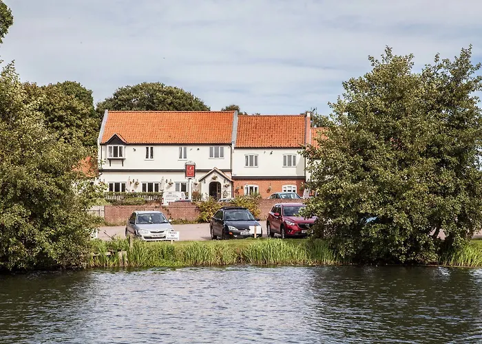Wayford Bridge Inn Hotel